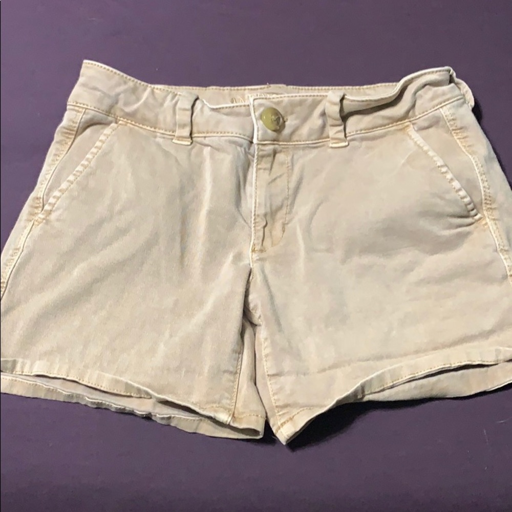 American eagle khaki shorts